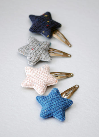 Star Knit Snap Pin