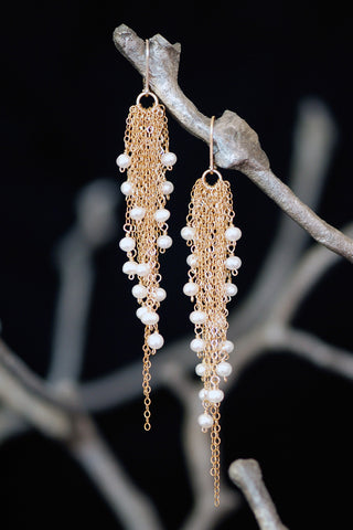 Gizelle Pearl Earring